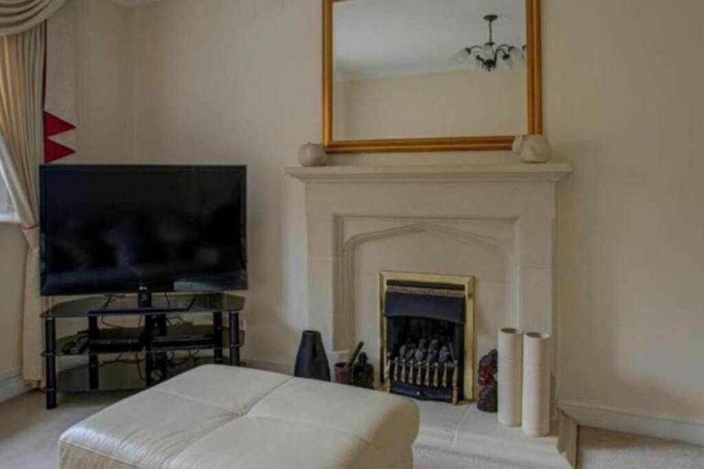 Luxury 4 Bedroom House Manchester Exterior foto